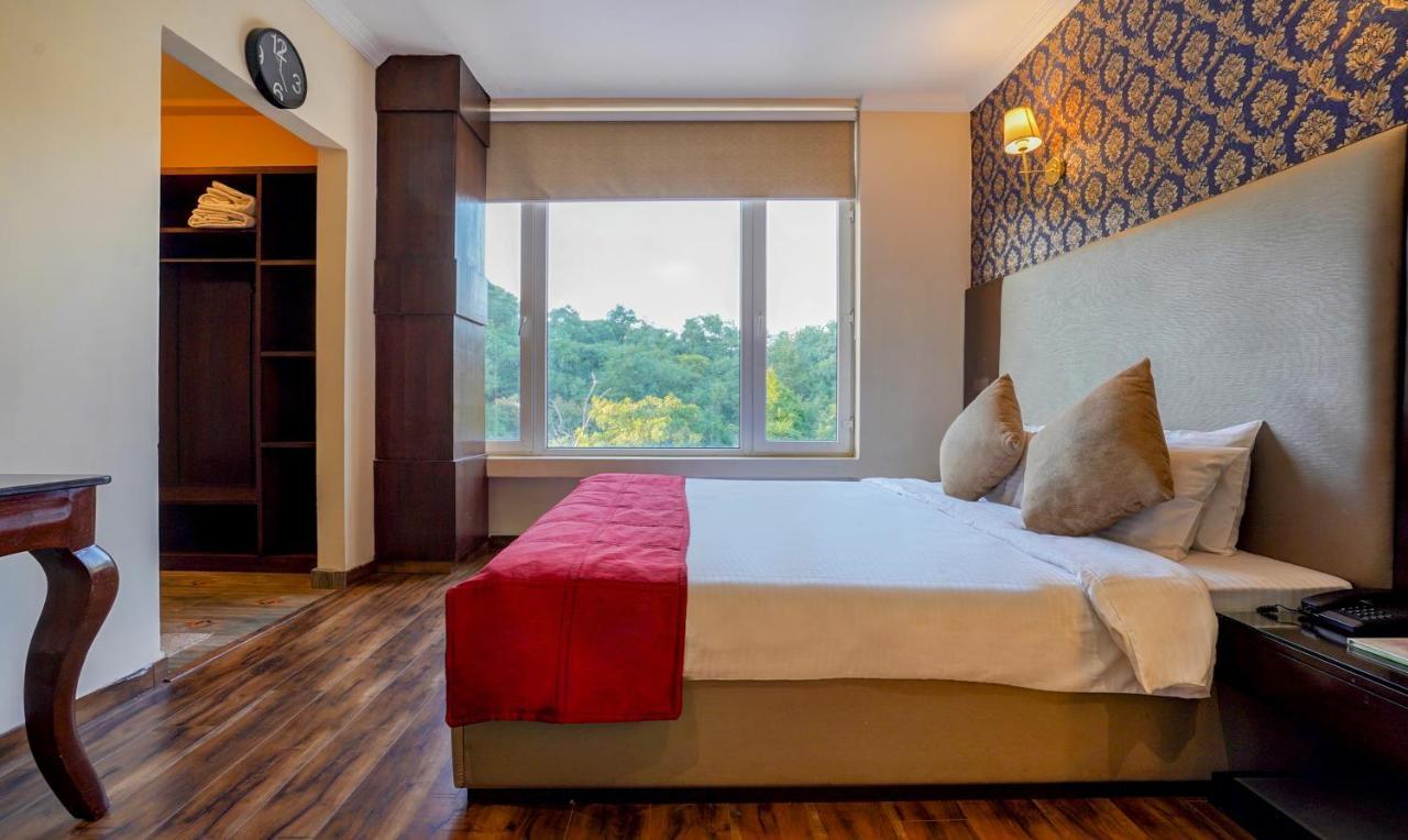 Redwood Resort Panchkula Exterior photo