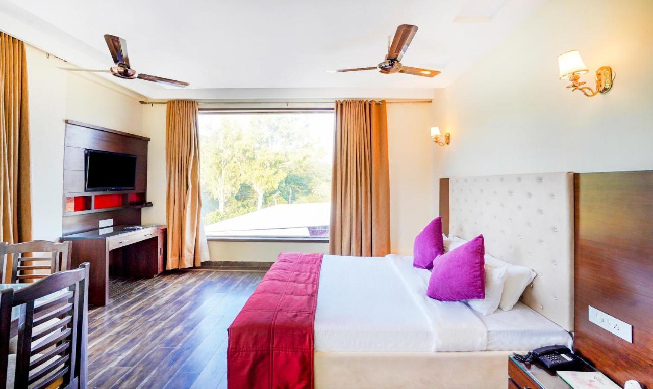 Redwood Resort Panchkula Exterior photo